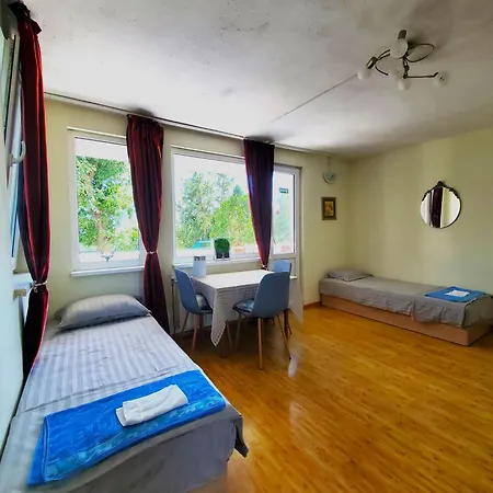 Apartment Blago Warna